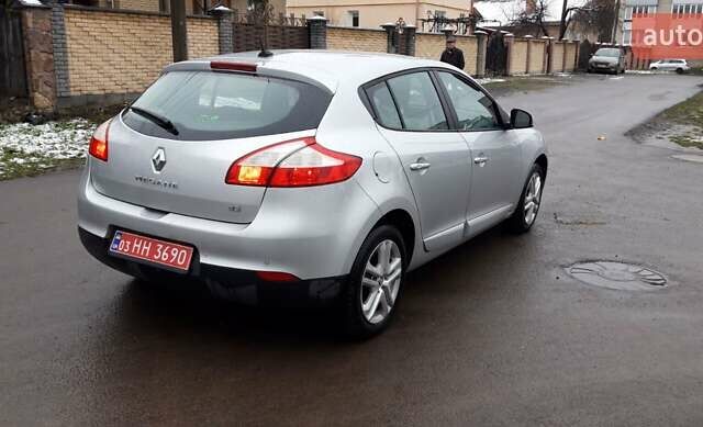 Серый Рено Меган, объемом двигателя 1.5 л и пробегом 217 тыс. км за 7555 $, фото 6 на Automoto.ua