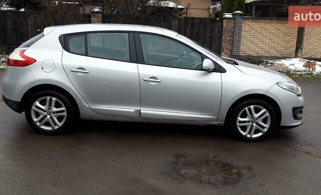 Серый Рено Меган, объемом двигателя 1.5 л и пробегом 217 тыс. км за 7555 $, фото 4 на Automoto.ua