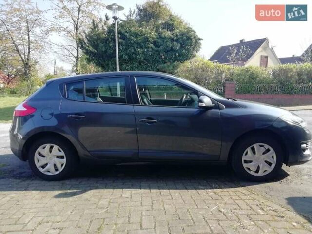 Серый Рено Меган, объемом двигателя 1.5 л и пробегом 146 тыс. км за 7999 $, фото 5 на Automoto.ua