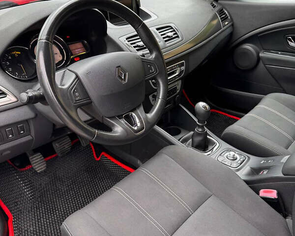 Серый Рено Меган, объемом двигателя 1.5 л и пробегом 246 тыс. км за 8500 $, фото 10 на Automoto.ua