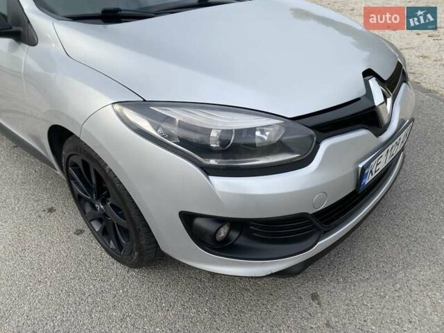 Рено Меган 2014 в Днепре (Днепропетровске) на Automoto.ua Серый Рено Меган, объемом двигателя 1.46 л и пробегом 248 тыс. км за 7500 $, фото 11 на Automoto.ua