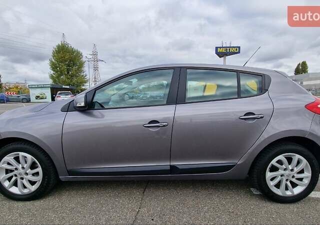 Серый Рено Меган, объемом двигателя 1.6 л и пробегом 264 тыс. км за 7700 $, фото 9 на Automoto.ua