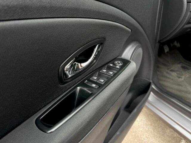 Рено Меган 2014 в Киеве на Automoto.ua Серый Рено Меган, объемом двигателя 1.5 л и пробегом 259 тыс. км за 7450 $, фото 12 на Automoto.ua