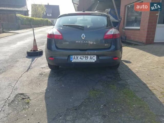 Серый Рено Меган, объемом двигателя 1.5 л и пробегом 146 тыс. км за 7999 $, фото 3 на Automoto.ua