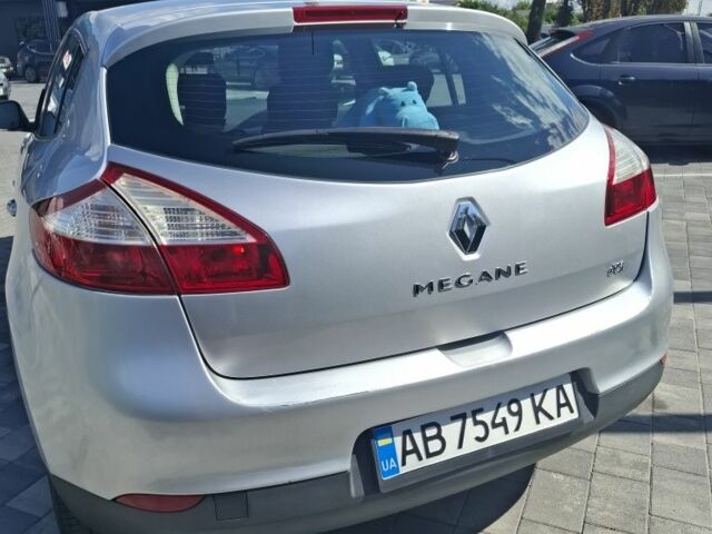 Сірий Рено Меган, об'ємом двигуна 1.5 л та пробігом 218 тис. км за 7800 $, фото 2 на Automoto.ua