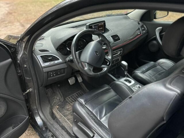 Рено Меган 2014 в Каменское - Днепродзержинск на Automoto.ua Серый Рено Меган, объемом двигателя 1.5 л и пробегом 220 тыс. км за 7500 $, фото 5 на Automoto.ua