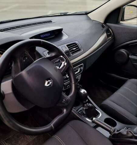 Серый Рено Меган, объемом двигателя 1.6 л и пробегом 264 тыс. км за 7700 $, фото 16 на Automoto.ua