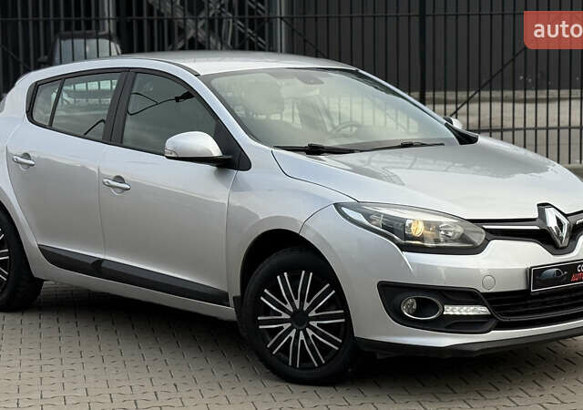 Рено Меган 2015 у Києві на Automoto.ua Сірий Рено Меган, об'ємом двигуна 1.46 л та пробігом 207 тис. км за 7900 $, фото 2 на Automoto.ua