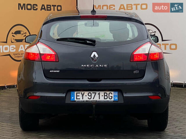Серый Рено Меган, объемом двигателя 1.5 л и пробегом 205 тыс. км за 7999 $, фото 3 на Automoto.ua