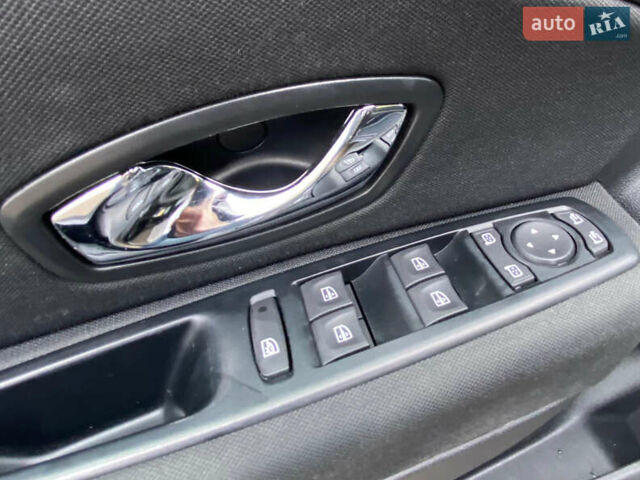 Серый Рено Меган, объемом двигателя 1.5 л и пробегом 205 тыс. км за 7999 $, фото 16 на Automoto.ua