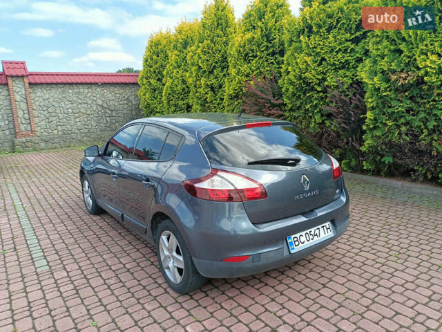 Серый Рено Меган, объемом двигателя 1.46 л и пробегом 185 тыс. км за 9500 $, фото 2 на Automoto.ua