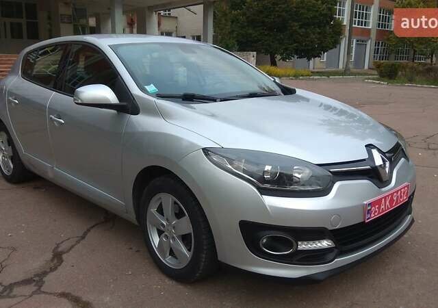 Рено Меган 2015 у Чернігові на Automoto.ua Сірий Рено Меган, об'ємом двигуна 1.46 л та пробігом 270 тис. км за 8800 $, фото 7 на Automoto.ua
