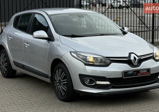 Рено Меган 2015 у Києві на Automoto.ua Сірий Рено Меган, об'ємом двигуна 1.46 л та пробігом 207 тис. км за 7900 $, фото 3 на Automoto.ua
