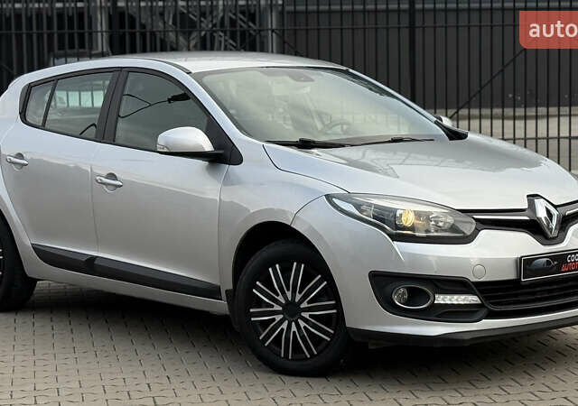 Рено Меган 2015 у Києві на Automoto.ua Сірий Рено Меган, об'ємом двигуна 1.46 л та пробігом 207 тис. км за 7900 $, фото 1 на Automoto.ua