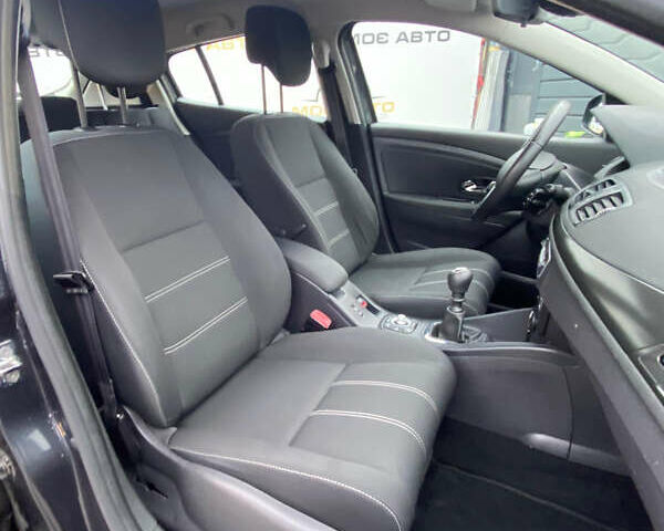 Серый Рено Меган, объемом двигателя 1.5 л и пробегом 205 тыс. км за 7999 $, фото 19 на Automoto.ua