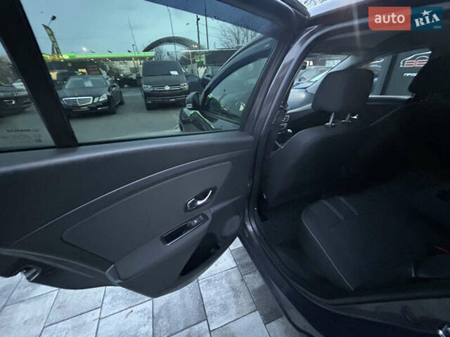 Серый Рено Меган, объемом двигателя 1.5 л и пробегом 110 тыс. км за 9999 $, фото 14 на Automoto.ua