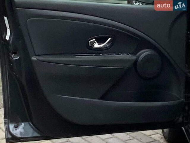 Серый Рено Меган, объемом двигателя 1.5 л и пробегом 205 тыс. км за 7999 $, фото 25 на Automoto.ua