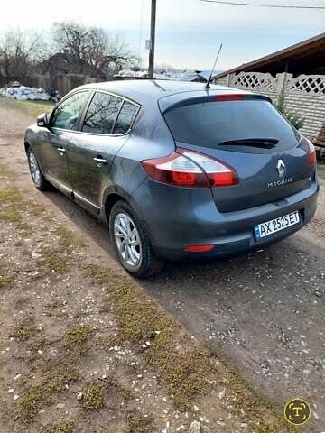 Серый Рено Меган, объемом двигателя 1.5 л и пробегом 126 тыс. км за 8700 $, фото 3 на Automoto.ua