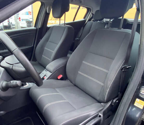 Серый Рено Меган, объемом двигателя 1.5 л и пробегом 205 тыс. км за 7999 $, фото 17 на Automoto.ua