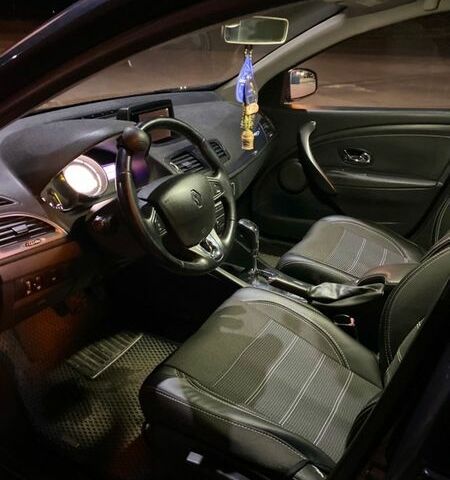 Серый Рено Меган, объемом двигателя 1.46 л и пробегом 301 тыс. км за 8500 $, фото 7 на Automoto.ua