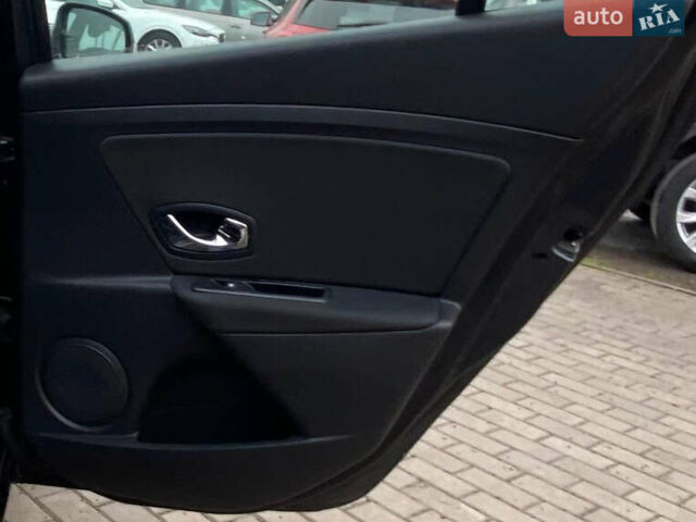 Серый Рено Меган, объемом двигателя 1.5 л и пробегом 205 тыс. км за 7999 $, фото 26 на Automoto.ua