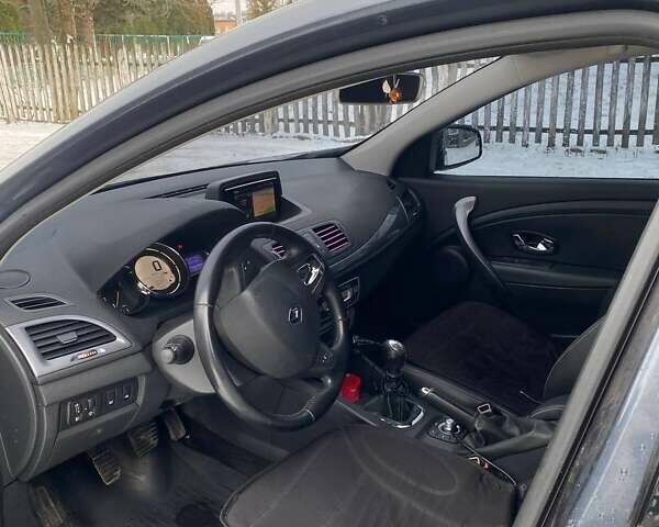 Сірий Рено Меган, об'ємом двигуна 1.46 л та пробігом 236 тис. км за 8200 $, фото 7 на Automoto.ua