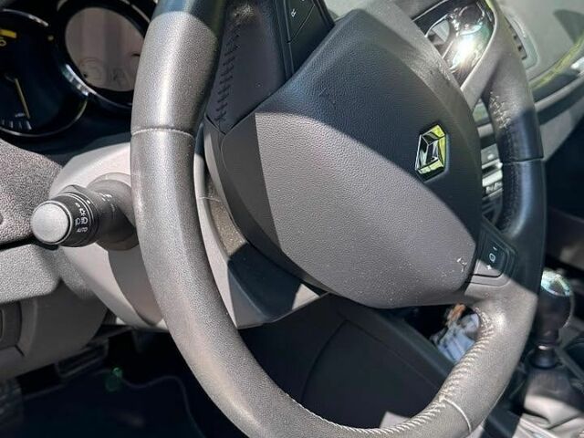 Сірий Рено Меган, об'ємом двигуна 1.5 л та пробігом 90 тис. км за 8800 $, фото 6 на Automoto.ua