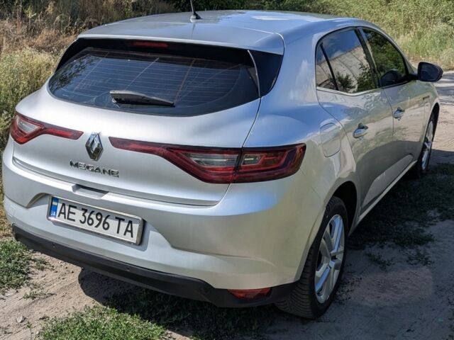 Рено Меган 2016 в Днепре (Днепропетровске) на Automoto.ua Серый Рено Меган, объемом двигателя 1.5 л и пробегом 270 тыс. км за 10000 $, фото 3 на Automoto.ua