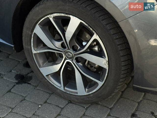 Серый Рено Меган, объемом двигателя 1.46 л и пробегом 241 тыс. км за 10999 $, фото 7 на Automoto.ua