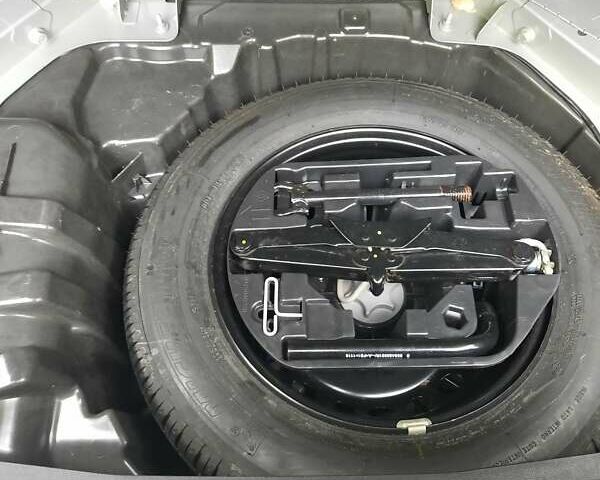 Сірий Рено Меган, об'ємом двигуна 1.2 л та пробігом 86 тис. км за 10200 $, фото 41 на Automoto.ua