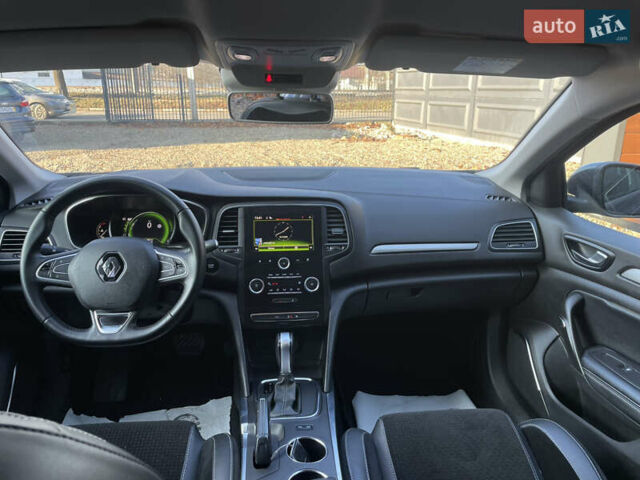 Серый Рено Меган, объемом двигателя 1.46 л и пробегом 160 тыс. км за 10900 $, фото 2 на Automoto.ua