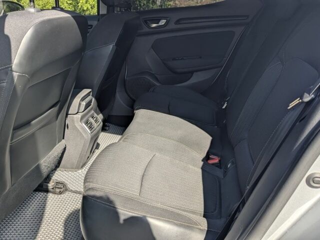 Рено Меган 2016 в Днепре (Днепропетровске) на Automoto.ua Серый Рено Меган, объемом двигателя 1.5 л и пробегом 270 тыс. км за 10000 $, фото 5 на Automoto.ua