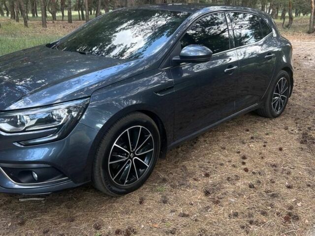 Серый Рено Меган, объемом двигателя 1.5 л и пробегом 280 тыс. км за 11500 $, фото 1 на Automoto.ua