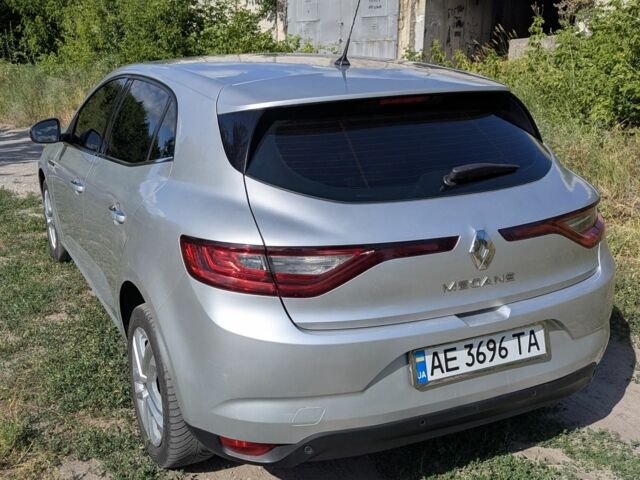 Рено Меган 2016 в Днепре (Днепропетровске) на Automoto.ua Серый Рено Меган, объемом двигателя 1.5 л и пробегом 270 тыс. км за 10000 $, фото 4 на Automoto.ua