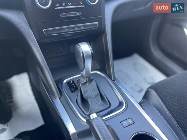 Серый Рено Меган, объемом двигателя 1.46 л и пробегом 160 тыс. км за 10900 $, фото 24 на Automoto.ua