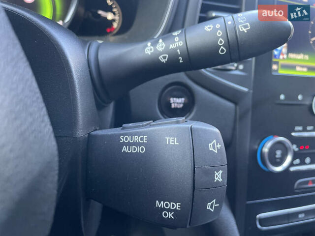 Серый Рено Меган, объемом двигателя 1.46 л и пробегом 160 тыс. км за 10900 $, фото 27 на Automoto.ua