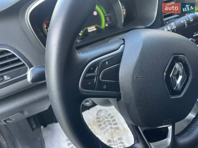 Серый Рено Меган, объемом двигателя 1.46 л и пробегом 160 тыс. км за 10900 $, фото 20 на Automoto.ua