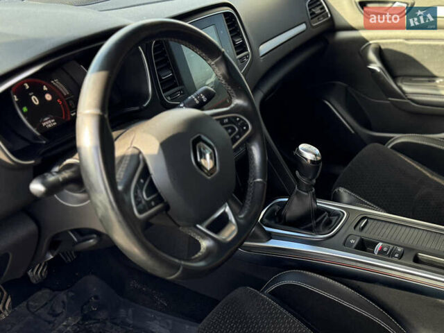 Серый Рено Меган, объемом двигателя 1.46 л и пробегом 241 тыс. км за 10999 $, фото 10 на Automoto.ua