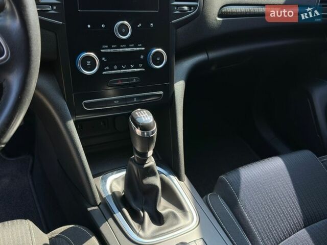 Сірий Рено Меган, об'ємом двигуна 1.46 л та пробігом 60 тис. км за 10500 $, фото 26 на Automoto.ua