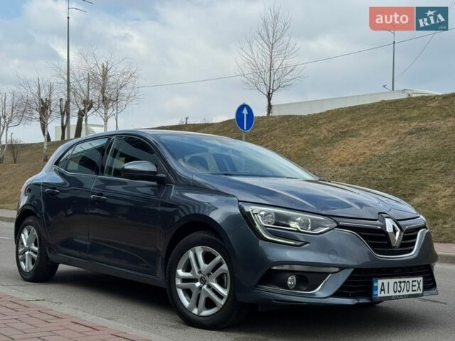 Сірий Рено Меган, об'ємом двигуна 1.46 л та пробігом 75 тис. км за 13999 $, фото 5 на Automoto.ua
