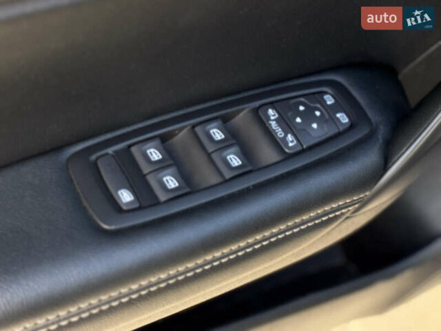 Серый Рено Меган, объемом двигателя 1.46 л и пробегом 241 тыс. км за 10999 $, фото 9 на Automoto.ua