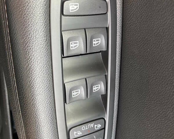 Рено Меган 2017 в Киеве на Automoto.ua Серый Рено Меган, объемом двигателя 1.2 л и пробегом 132 тыс. км за 13300 $, фото 12 на Automoto.ua