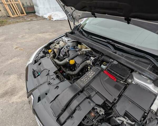 Серый Рено Меган, объемом двигателя 1.5 л и пробегом 254 тыс. км за 11300 $, фото 31 на Automoto.ua