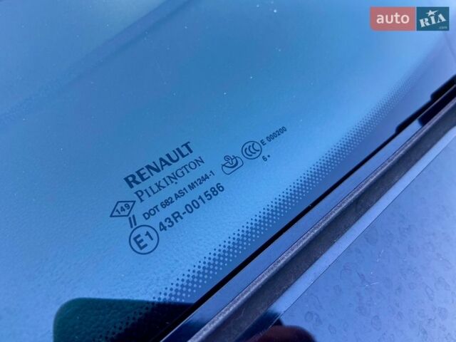 Серый Рено Меган, объемом двигателя 1.46 л и пробегом 93 тыс. км за 14850 $, фото 35 на Automoto.ua