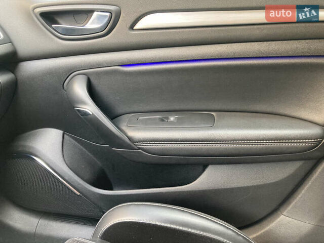 Рено Меган 2017 в Киеве на Automoto.ua Серый Рено Меган, объемом двигателя 1.2 л и пробегом 132 тыс. км за 13300 $, фото 15 на Automoto.ua