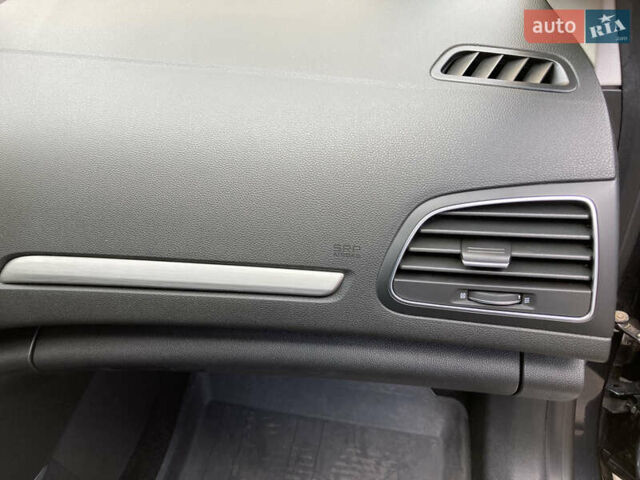 Рено Меган 2017 в Киеве на Automoto.ua Серый Рено Меган, объемом двигателя 1.2 л и пробегом 132 тыс. км за 13300 $, фото 21 на Automoto.ua