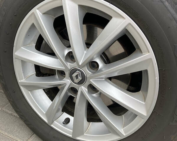 Рено Меган 2017 в Киеве на Automoto.ua Серый Рено Меган, объемом двигателя 1.2 л и пробегом 132 тыс. км за 13300 $, фото 6 на Automoto.ua