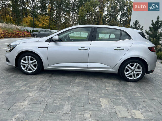 Рено Меган 2020 в Луцке на Automoto.ua Серый Рено Меган, объемом двигателя 1.46 л и пробегом 165 тыс. км за 14200 $, фото 9 на Automoto.ua