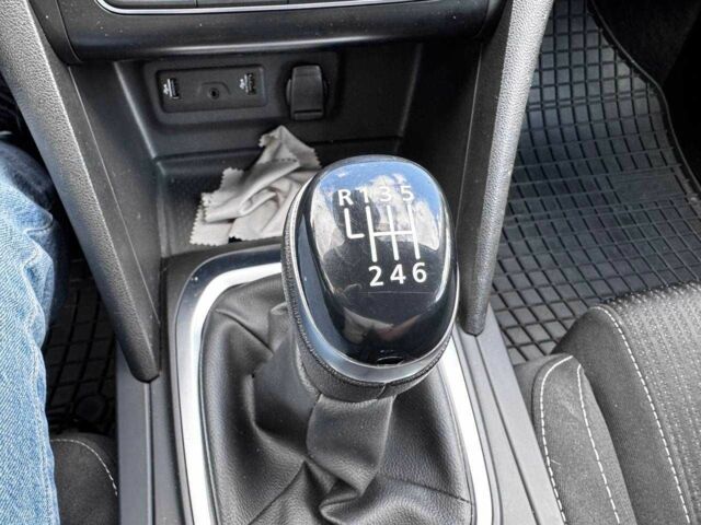 Серый Рено Меган, объемом двигателя 1.5 л и пробегом 163 тыс. км за 14800 $, фото 19 на Automoto.ua