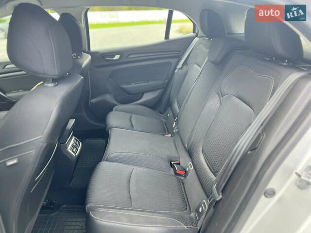 Рено Меган 2020 в Луцке на Automoto.ua Серый Рено Меган, объемом двигателя 1.46 л и пробегом 165 тыс. км за 14200 $, фото 23 на Automoto.ua